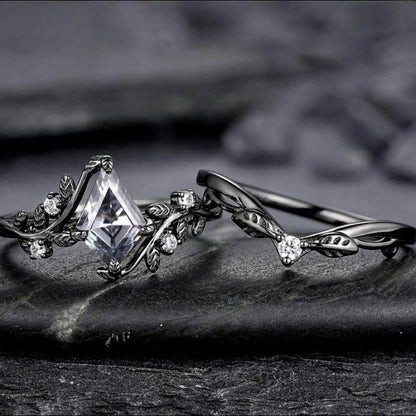 Black Gothic Kite Shaped Crystal Vintage Leaf Women's Rings (2 Pcs Set) - Le Joyau Store - Black,Copper,Floral,Vine,Zircon - 5