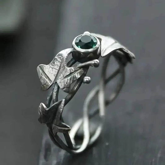Women's Antique Silver Ivy Leaves & Emerald Gemstone Vintage Woodland Ring - Le Joyau Store - American,Creative,European,Ivy Ring,Retro Style - 6